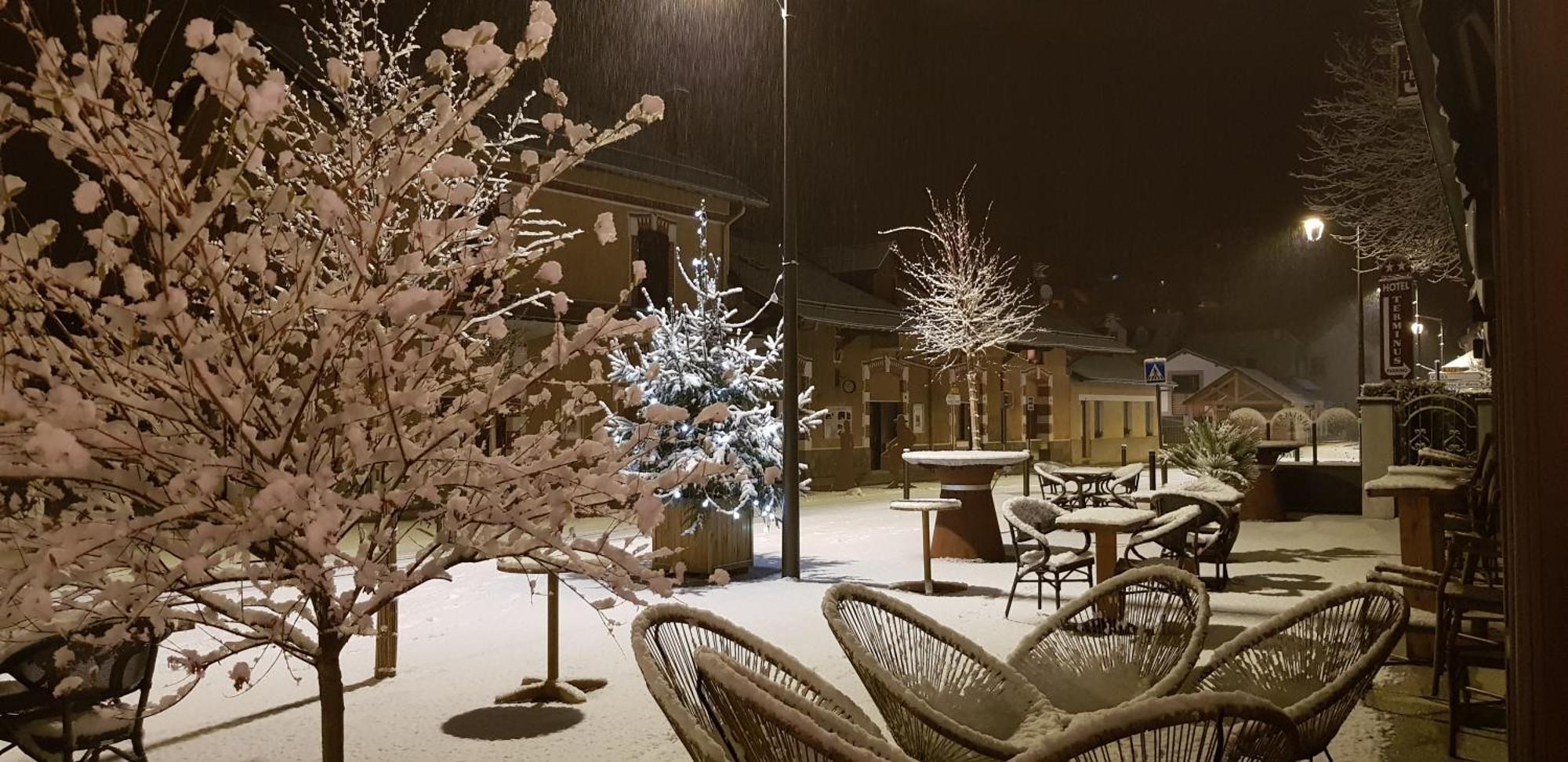 Hotel Terminus Luz-Saint-Sauveur Bagian luar foto