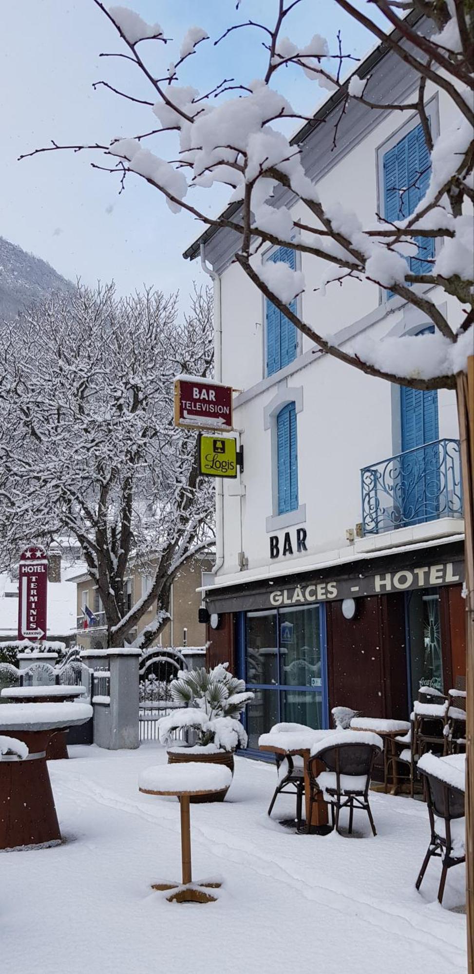 Hotel Terminus Luz-Saint-Sauveur Bagian luar foto